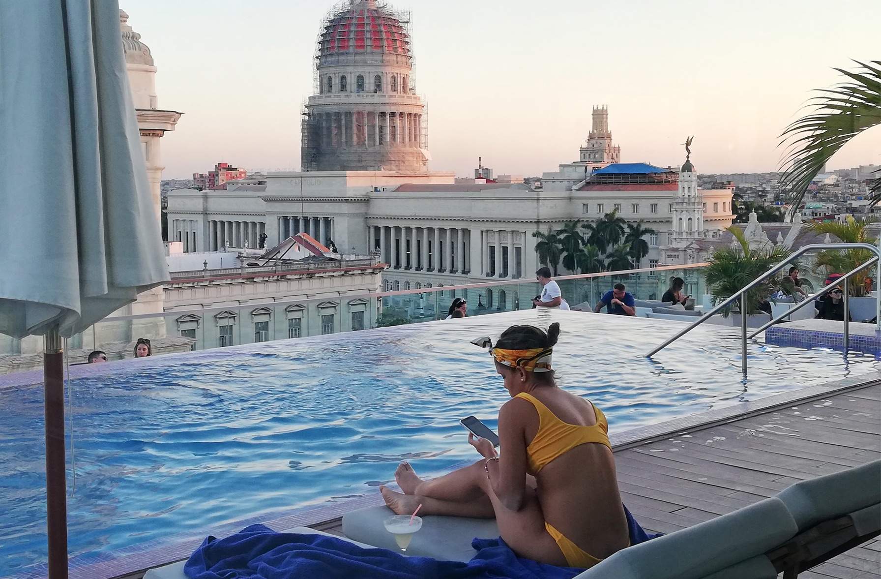 Swimming pool in Havana's rooftop